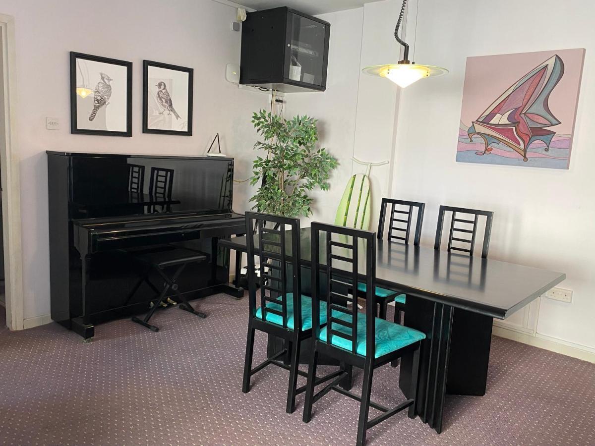 Private Room In A Shared Flat At Best Location Limasol Buitenkant foto