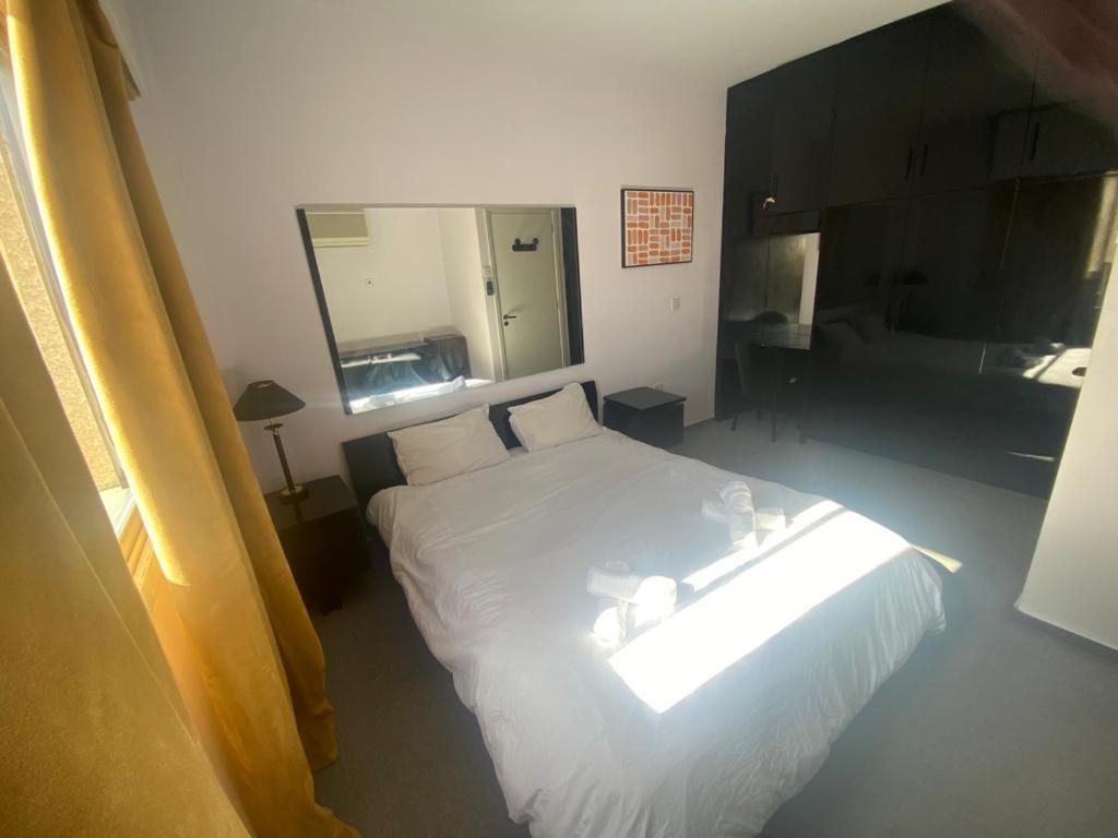 Private Room In A Shared Flat At Best Location Limasol Buitenkant foto